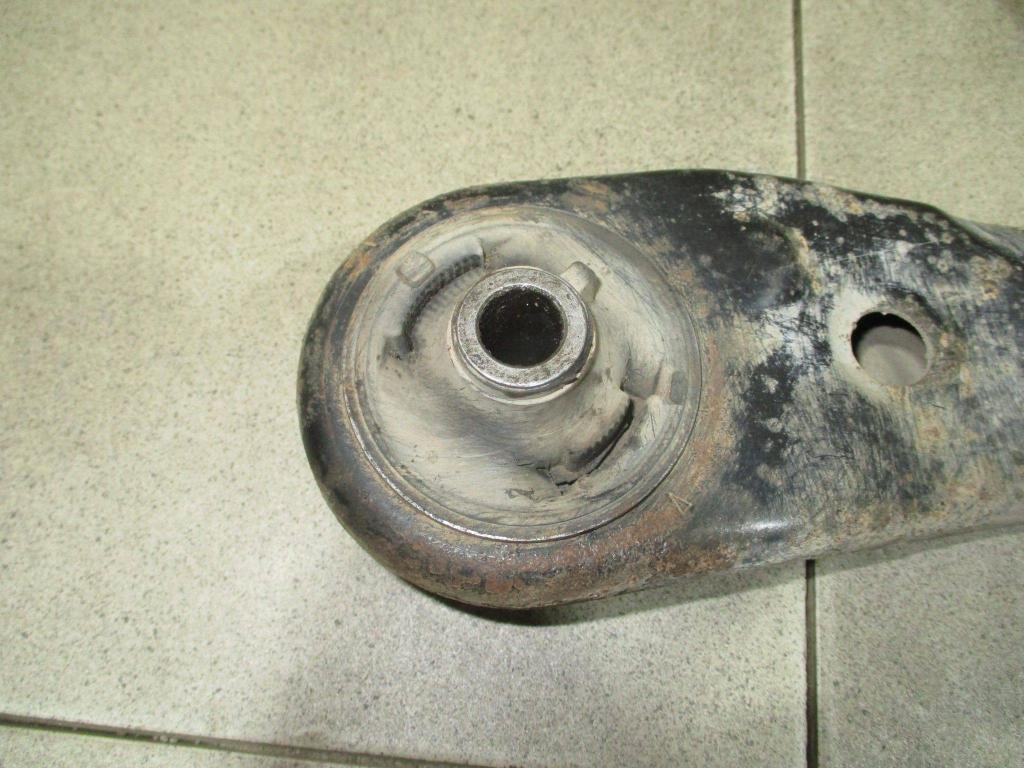 Рычаг передний правый, 2000 рублей, Пермь