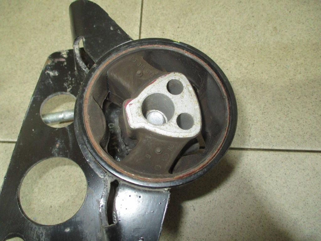 Опора двигателя правая, 500 рублей, Пермь