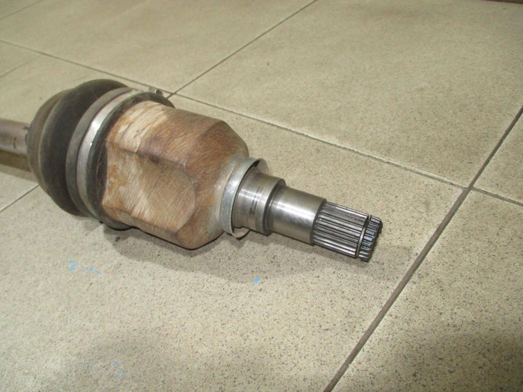 Полуось передняя левая, 9000 рублей, Пермь