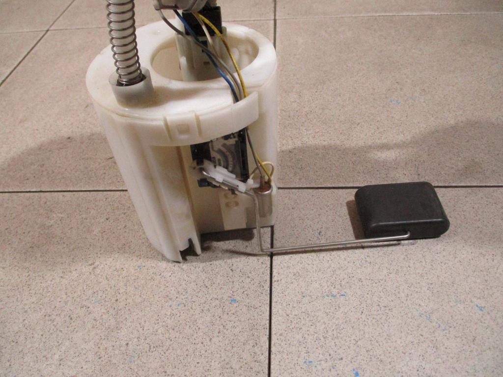 Насос топливный, 1000 рублей, Пермь