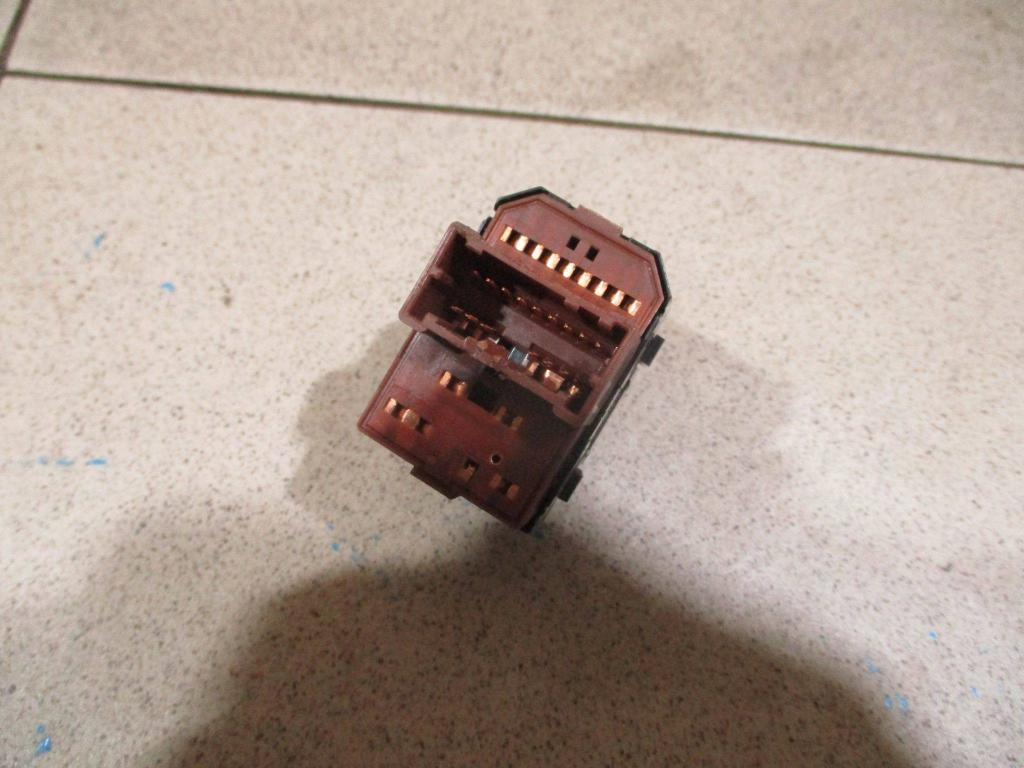 Переключатель регулировки зеркала, 500 рублей, Пермь