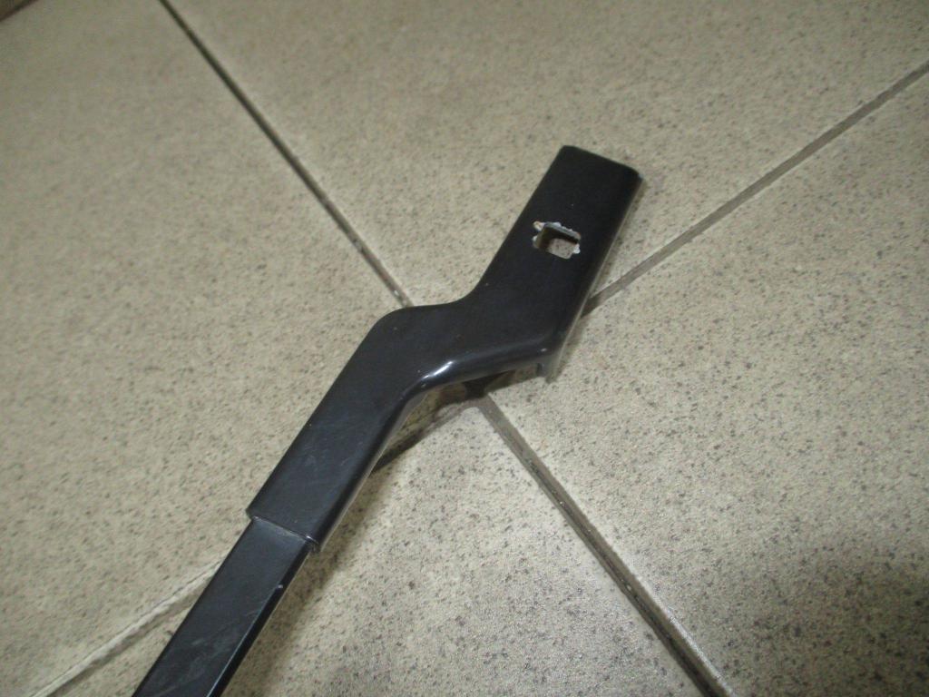 Поводок стеклоочистителя передний правый, 1000 рублей, Пермь