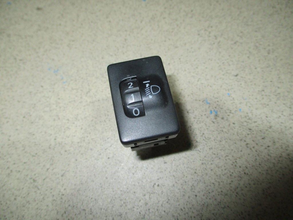 Кнопка корректора фар, 500 рублей, Пермь