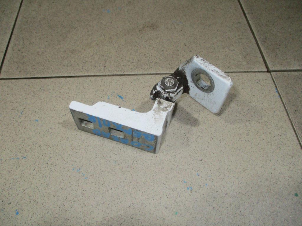 Петля двери передней правой верхняя, 500 рублей, Пермь