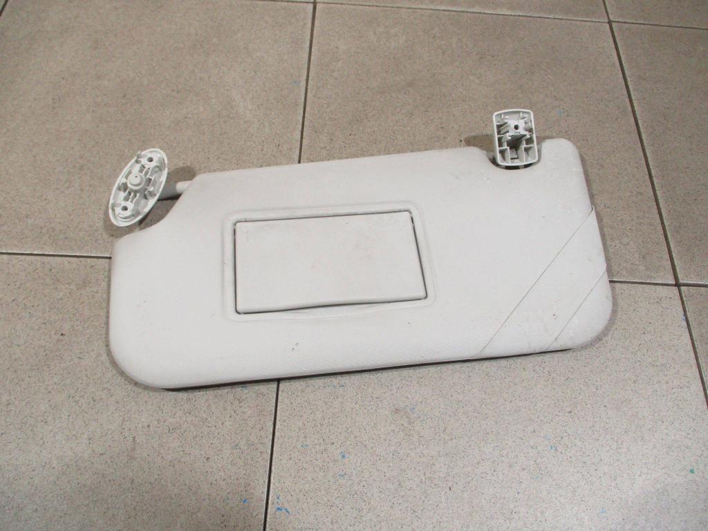 Козырек солнцезащитный левый, 1000 рублей, Пермь