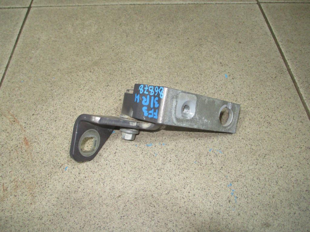 Петля двери задней правой нижняя, 500 рублей, Пермь