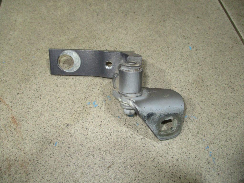 Петля двери задней правой нижняя, 500 рублей, Пермь