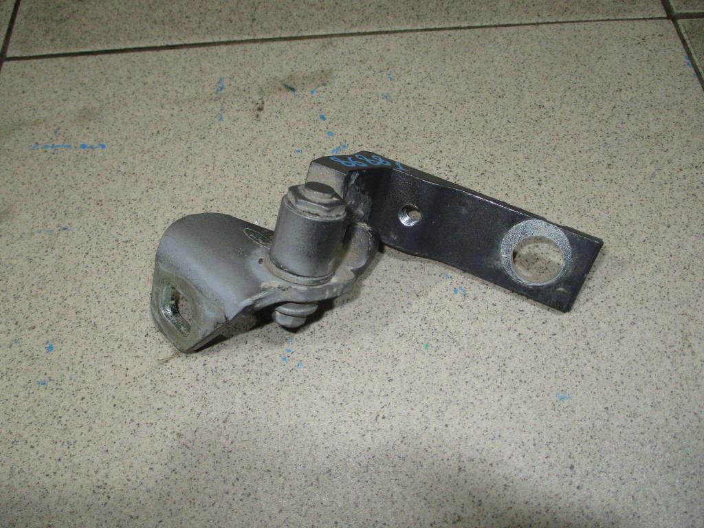 Петля двери задней левой нижняя, 500 рублей, Пермь