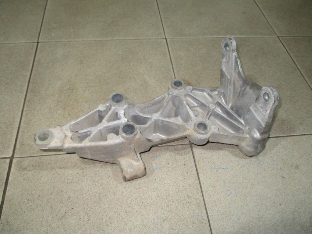 Кронштейн двигателя правый, 1000 рублей, Пермь