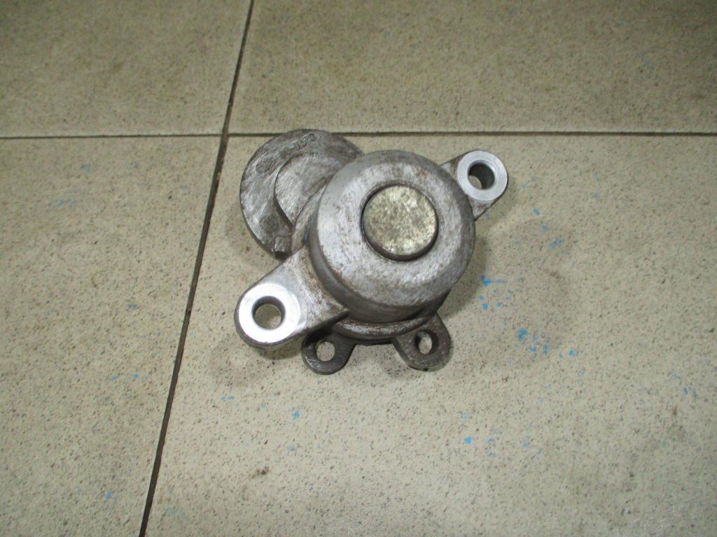 Кронштейн ролика-натяжителя ремня, 2000 рублей, Пермь