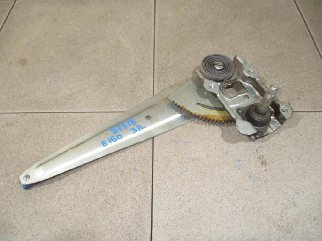 Стеклоподъемник механический задний левый, 550 рублей, Пермь