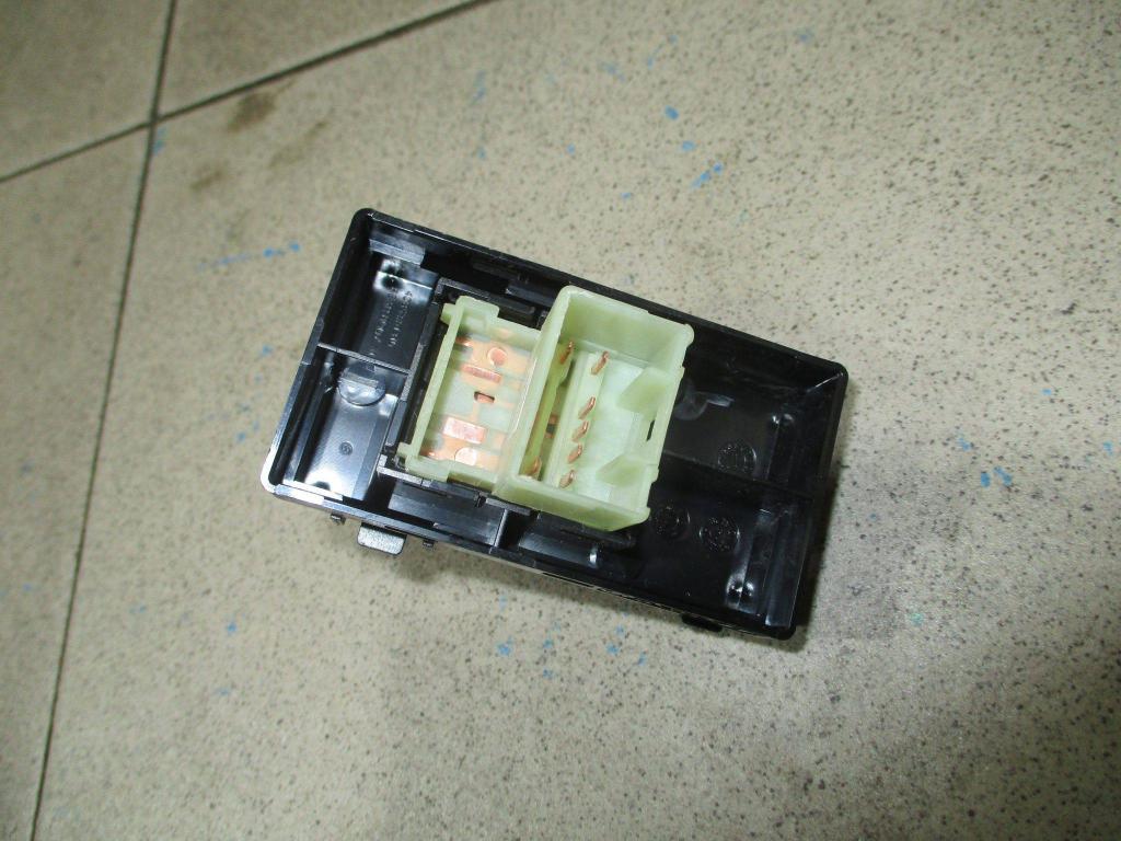 Кнопка стеклоподъемника, 1100 рублей, Пермь