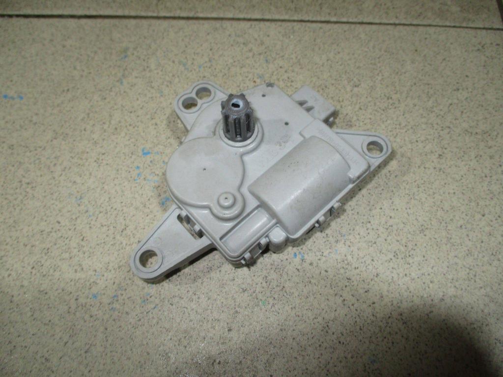 Моторчик заслонки печки, 1000 рублей, Пермь