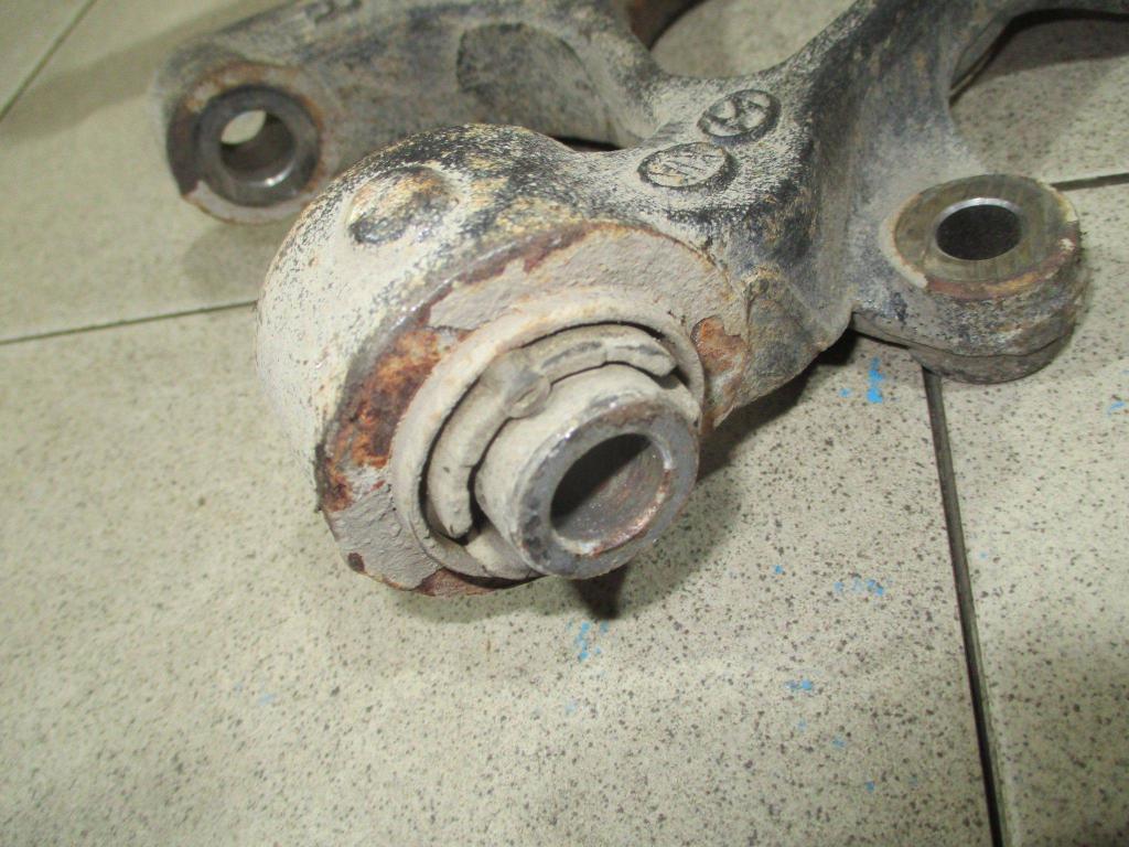 Кулак поворотный задний правый, 7000 рублей, Пермь