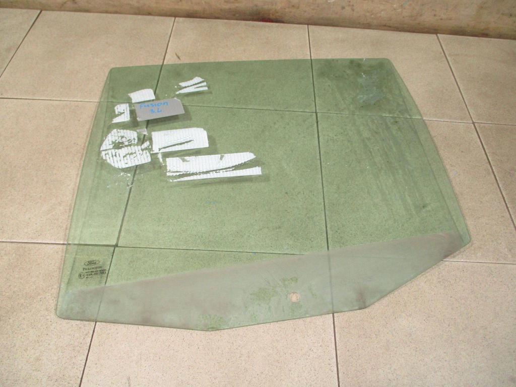 Стекло двери задней левой, 1000 рублей, Пермь