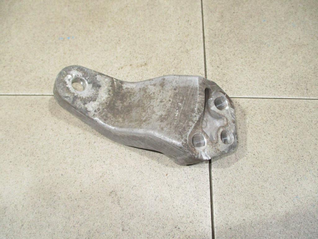 Кронштейн опоры двигателя, 500 рублей, Пермь