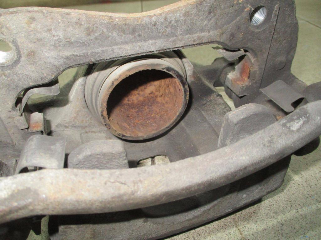 Суппорт передний левый, 2000 рублей, Пермь