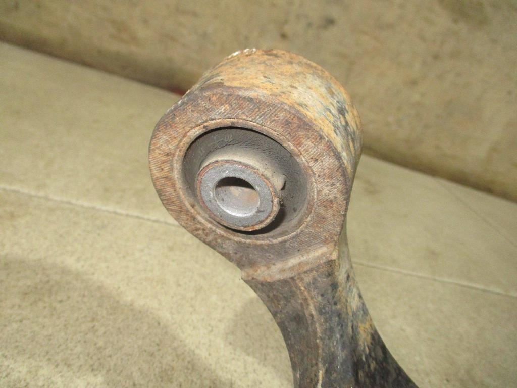 Рычаг задний верхний правый, 1000 рублей, Пермь