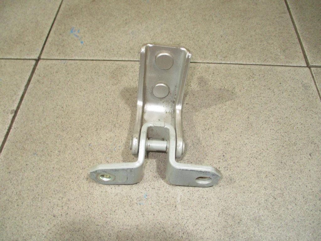 Петля двери задней левой нижняя, 500 рублей, Пермь