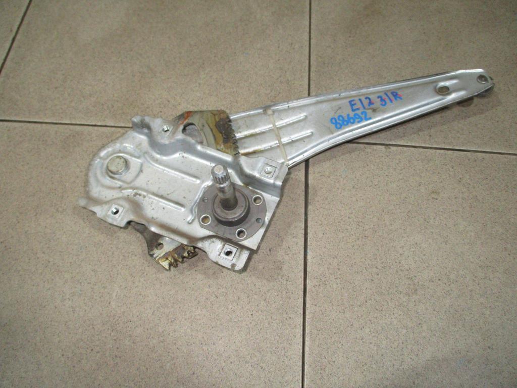 Стеклоподъемник механический задний правый, 500 рублей, Пермь