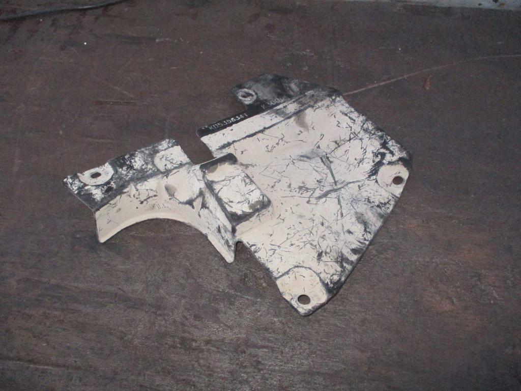 Пыльник двигателя боковой правый, 500 рублей, Пермь