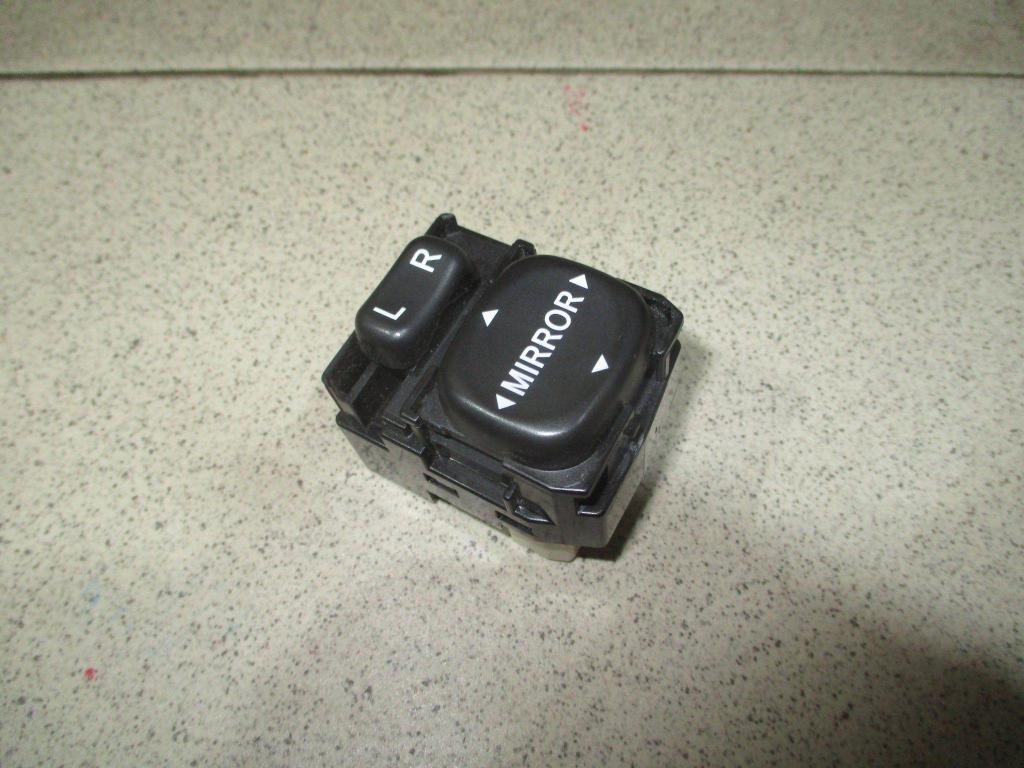 Переключатель регулировки зеркала, 500 рублей, Пермь