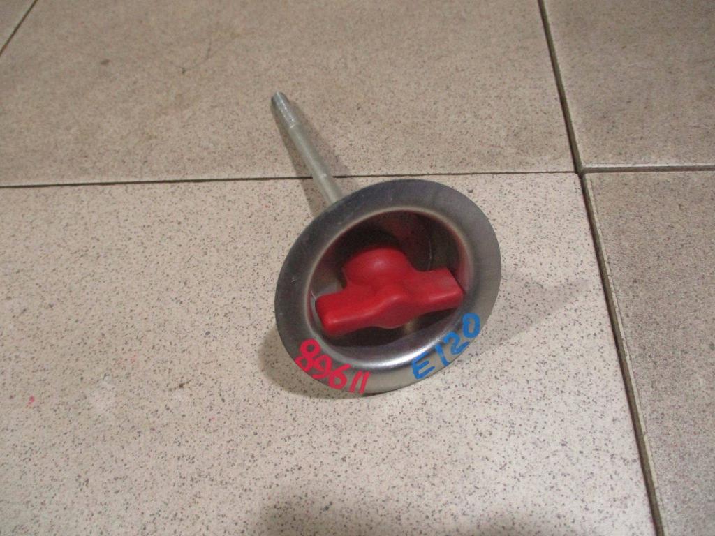 Болт крепления запасного колеса, 500 рублей, Пермь