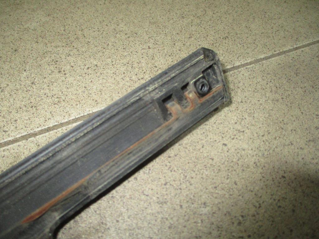 Накладка стекла заднего правого, 500 рублей, Пермь