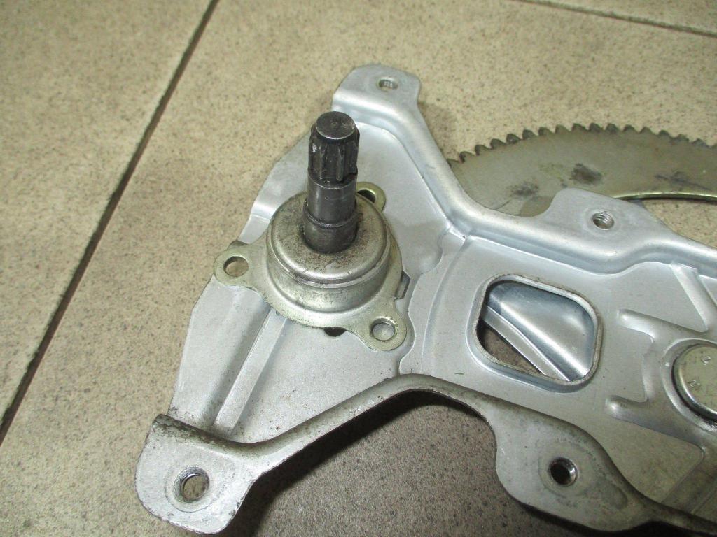 Стеклоподъемник механический задний правый, 500 рублей, Пермь