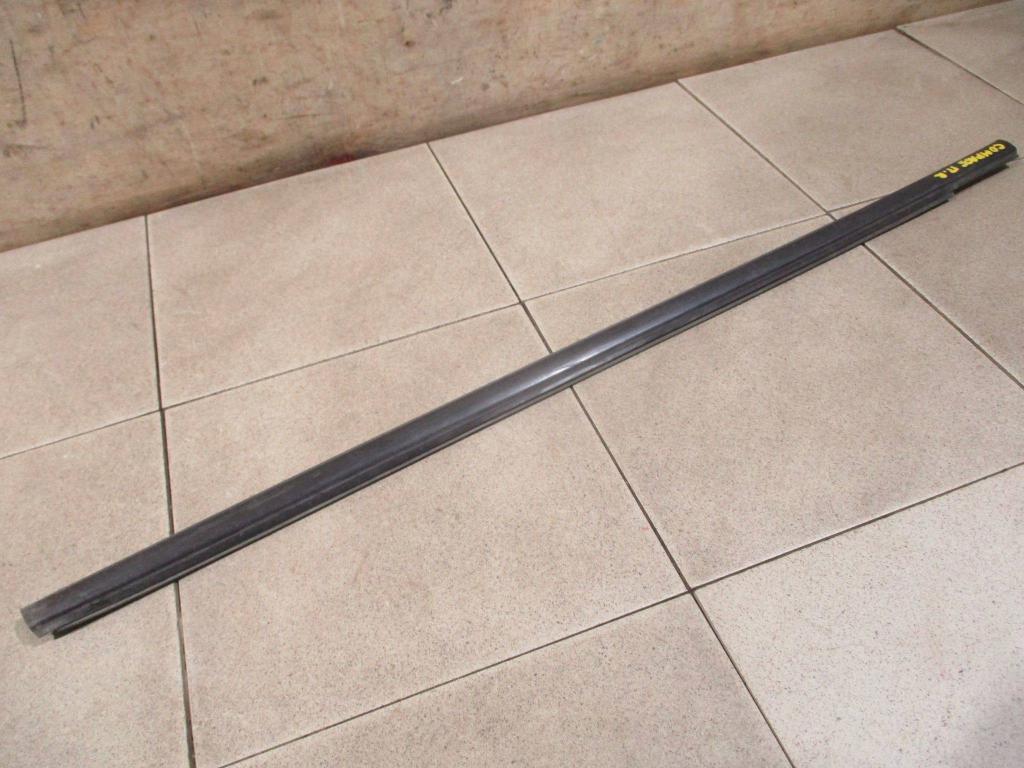 Накладка стекла переднего правого, 500 рублей, Пермь