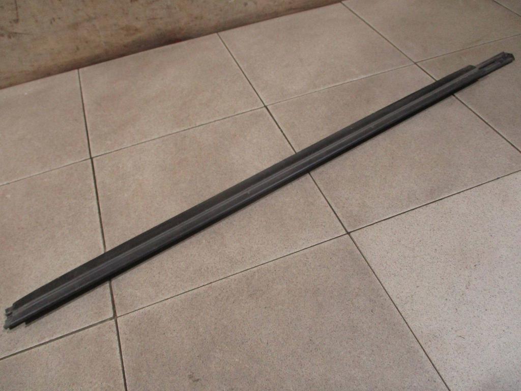 Накладка стекла переднего правого, 500 рублей, Пермь