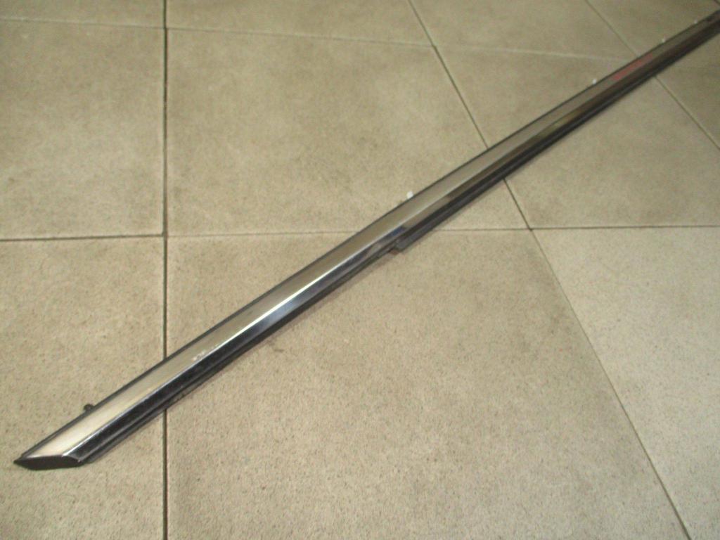 Накладка стекла переднего правого, 1000 рублей, Пермь