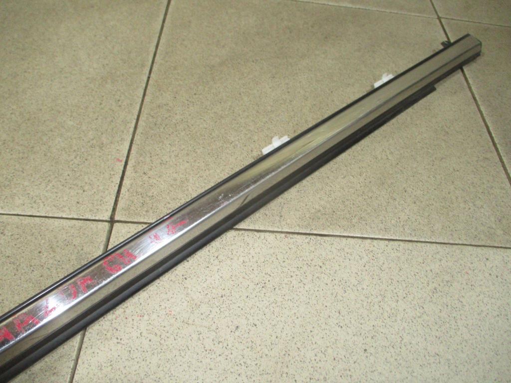 Накладка стекла переднего правого, 1000 рублей, Пермь