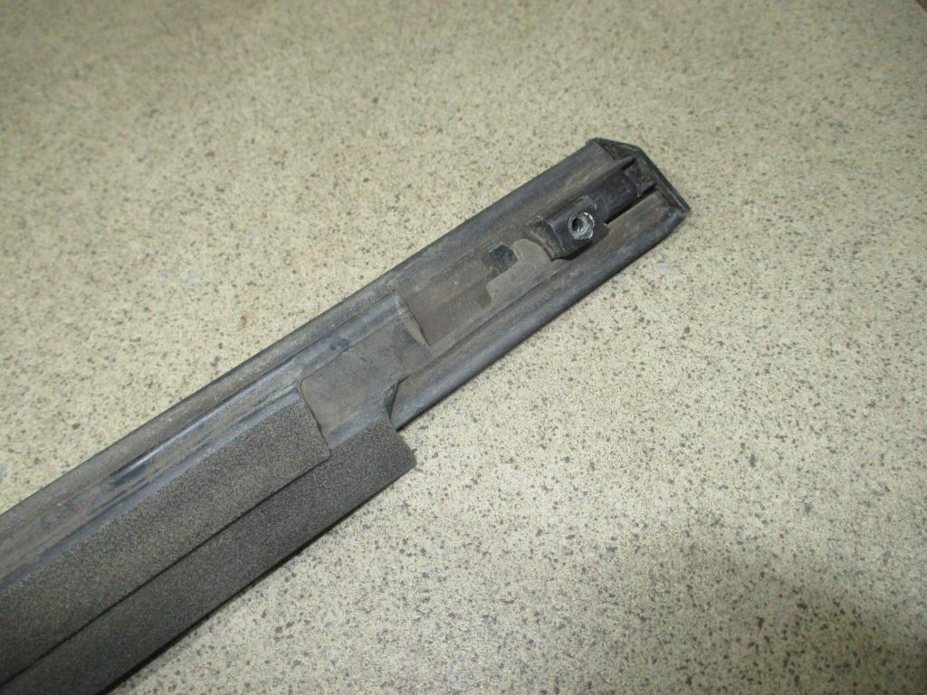 Накладка стекла переднего левого, 500 рублей, Пермь