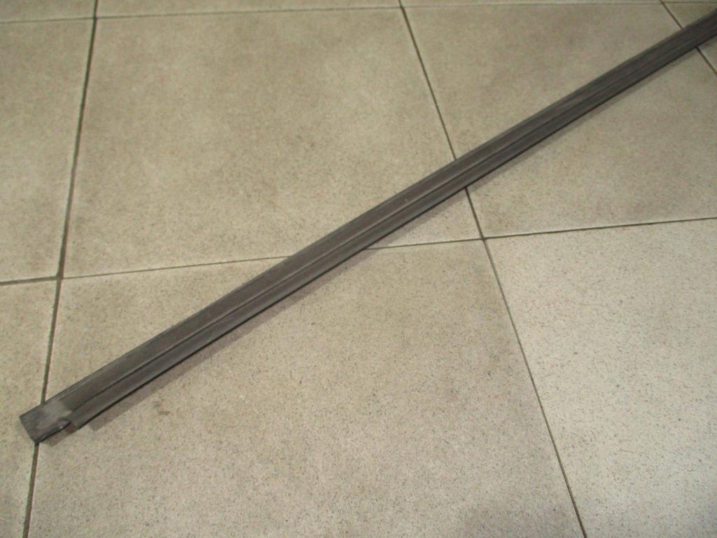 Накладка стекла переднего левого, 500 рублей, Пермь