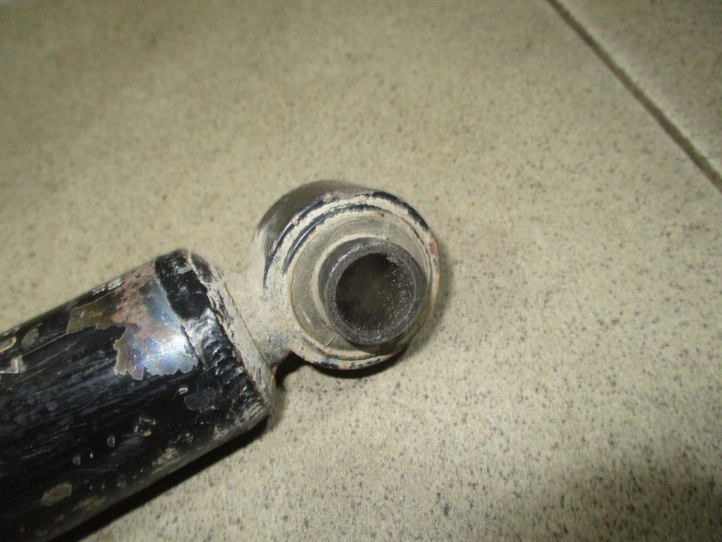 Амортизатор задний, 700 рублей, Пермь