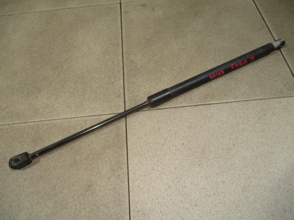 Амортизатор двери багажника, 500 рублей, Пермь