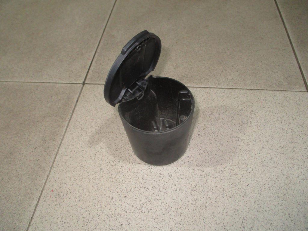 Пепельница передняя, 1000 рублей, Пермь