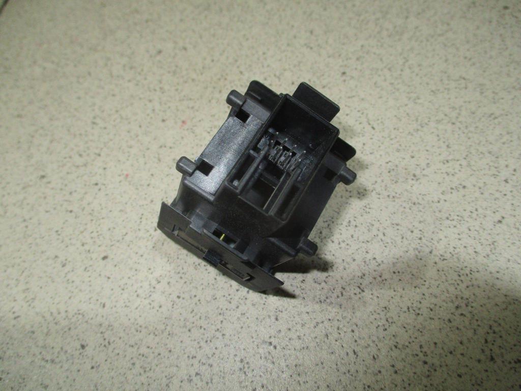 Кнопка корректора фар, 500 рублей, Пермь