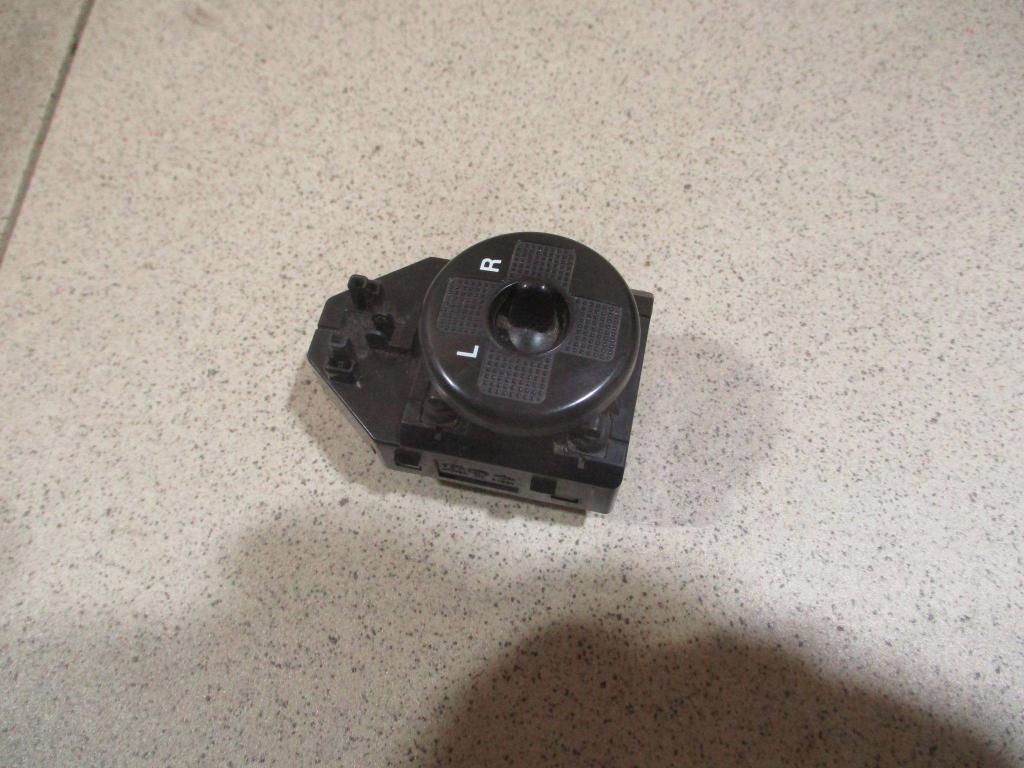 Переключатель регулировки зеркала, 600 рублей, Пермь