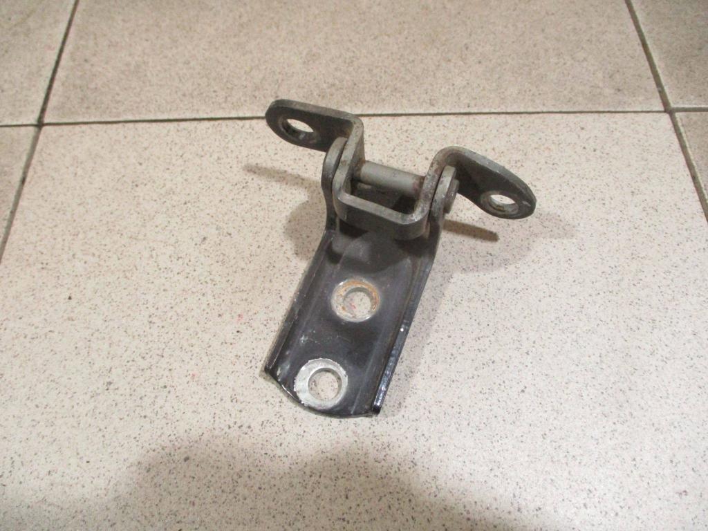 Петля двери задней левой нижняя, 500 рублей, Пермь