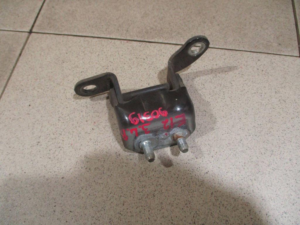 Петля двери задней левой верхняя, 550 рублей, Пермь