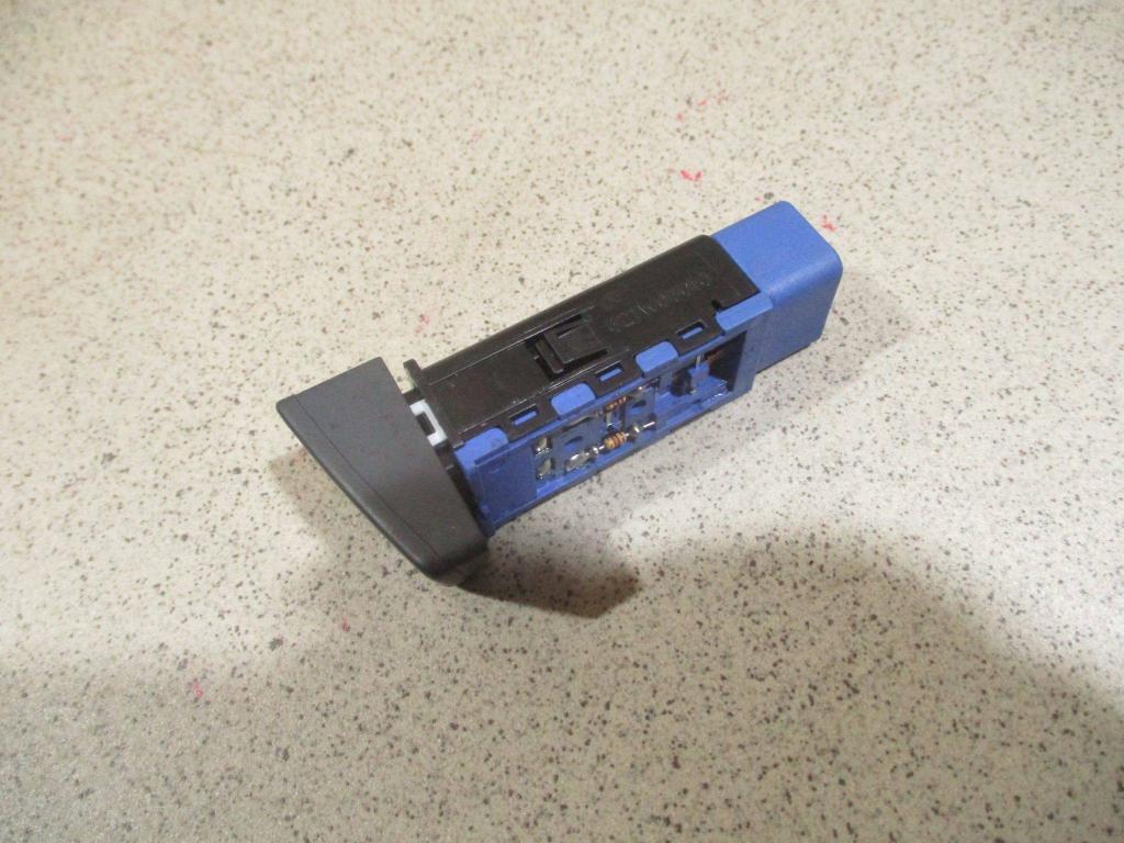 Кнопка обогрева сидений, 500 рублей, Пермь