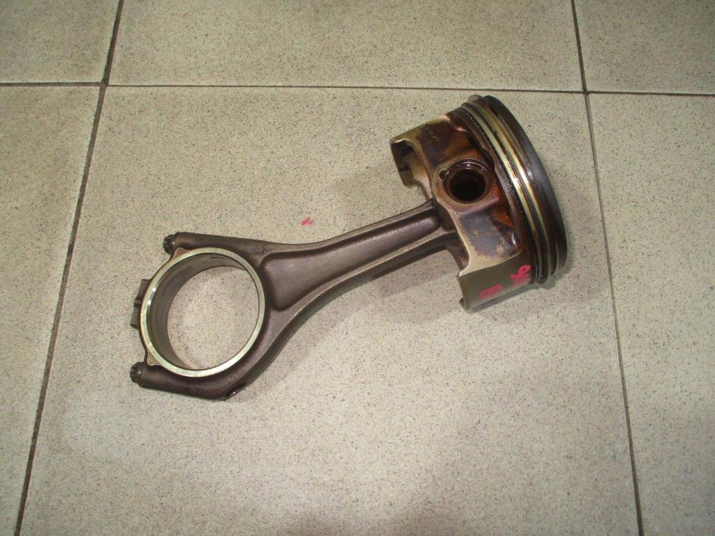 Поршень с шатуном, 3500 рублей, Пермь