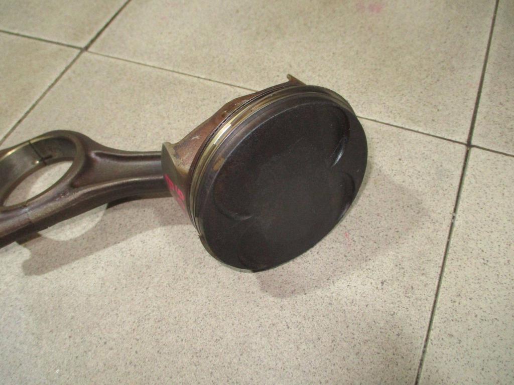 Поршень с шатуном, 3500 рублей, Пермь