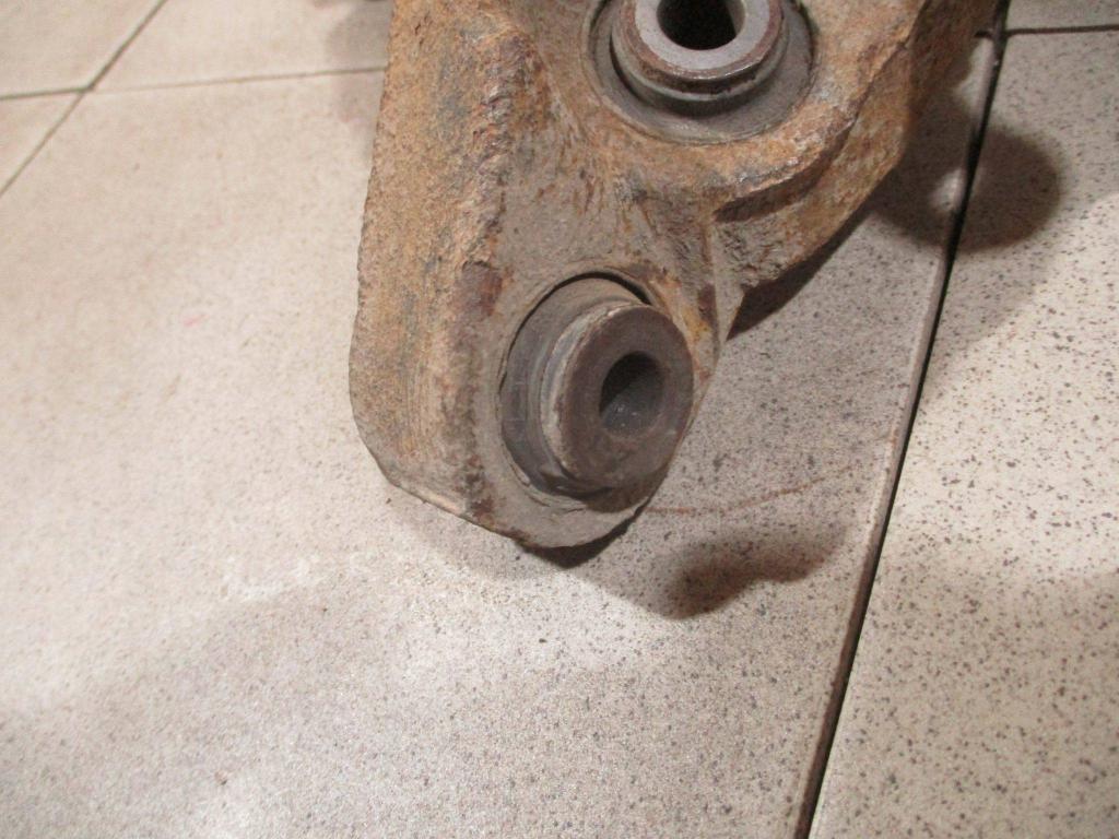 Кулак поворотный задний правый, 3000 рублей, Пермь