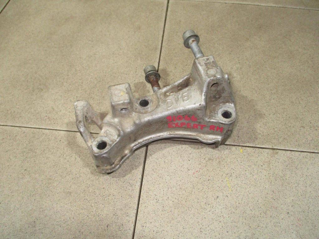 Кронштейн двигателя правый, 1200 рублей, Пермь