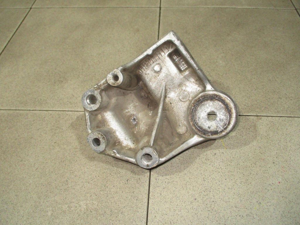 Кронштейн опоры двигателя, 2000 рублей, Пермь