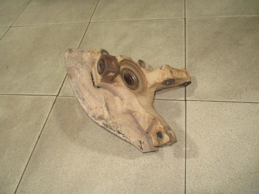 Кулак поворотный передний правый, 1500 рублей, Пермь