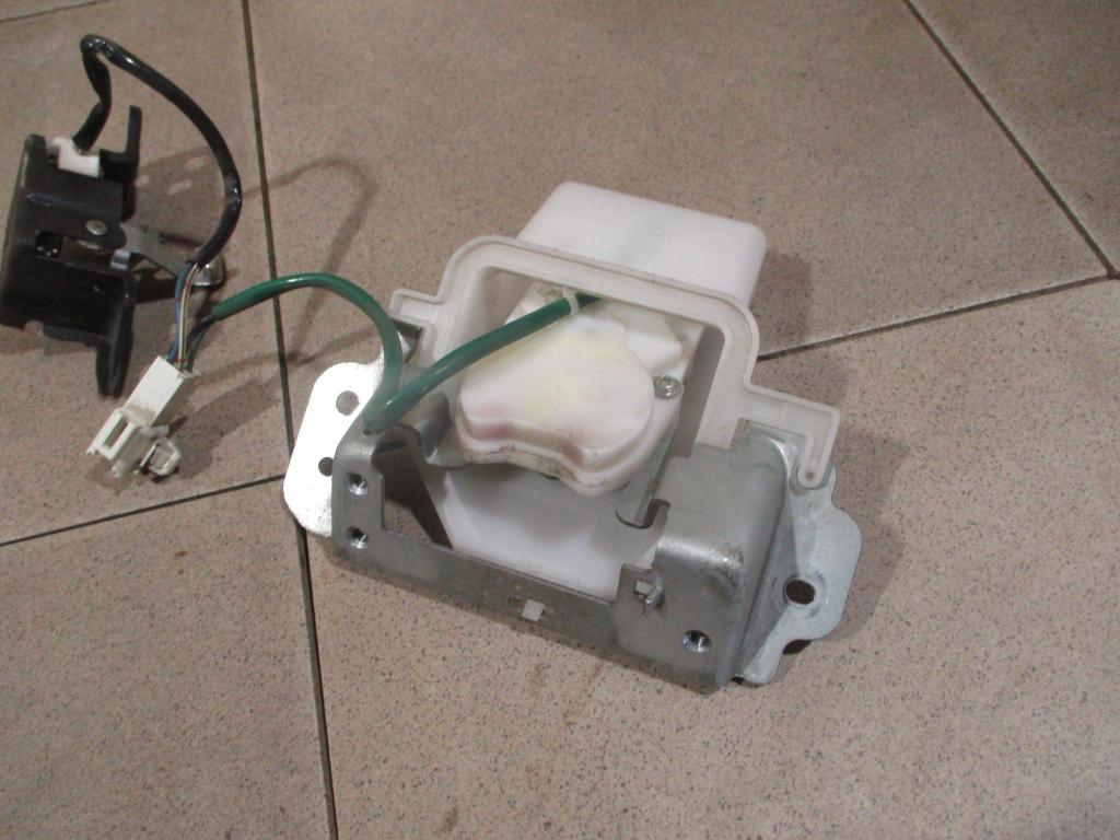 Замок стекла багажника, 2000 рублей, Пермь